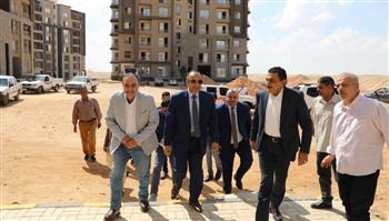   على مساحة 880 فدان.. نائب محافظ المنيا يتفقد مشروع مدينة ملوي الجديدة