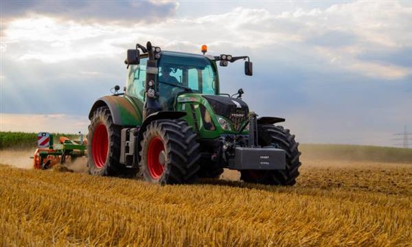 وزير الزراعة: توفير معدات الميكنة الحديثة بأسعار مخفضة للمزارعين