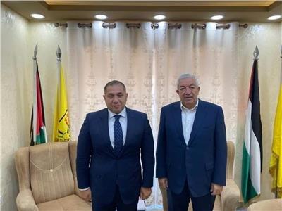 نائب رئيس حركة فتح يلتقي بالسفير المصري