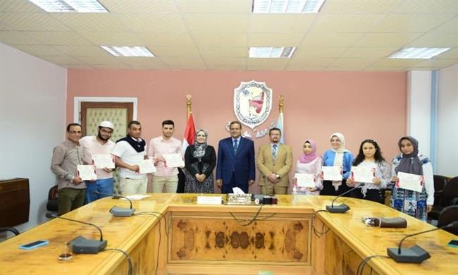 مركز جودة الغذاء بجامعة سوهاج يختتم دورته التدريبية عن المفاهيم الأساسية في سلامة الغذاء.