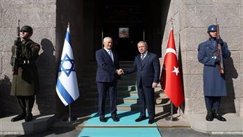   وزير الدفاع التركى يستقبل نظيره الإسرائيلى باحتفال عسكرى فى وزارة الدفاع
