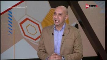 أيمن الكاشف يعتذر عن التعليق على مباراة السوبر بين الأهلي والزمالك