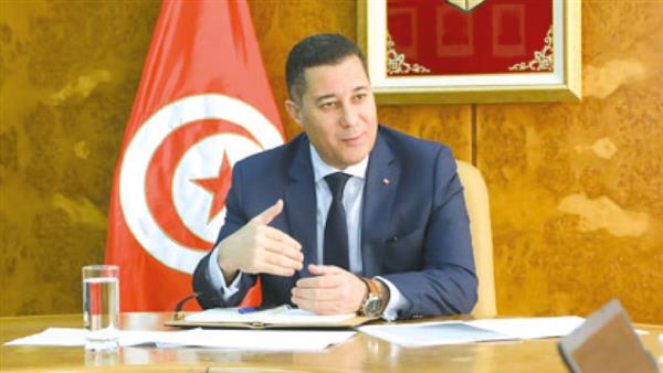 وزير النقل التونسي يبحث مع سفير فرنسا تعزيز مجالات التعاون المشترك