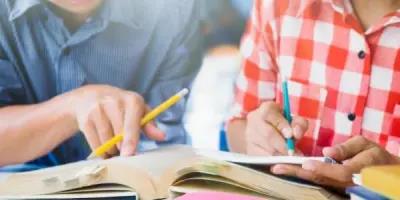 الدكتور حسام موافي لطلاب الثانوية العامة: «سيب الموبايل هتحقق كل أحلامك»