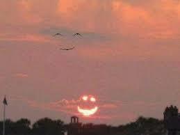   "الشمس تبتسم".. ناسا تشرح 