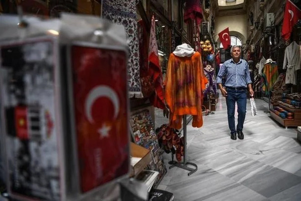 التضخم في تركيا يتخطى 83 % يسجل أعلى ارتفاع له منذ ربع قرن