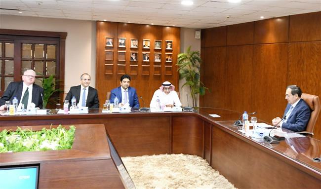 وزير البترول يبحث زيادة استثمارات المجموعة السعودية فى صناعة البترول المحلية