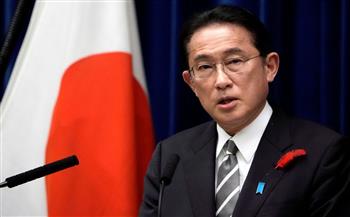   رئيس الوزراء الياباني يحذر من «الوباء المزدوج» لفيروسي كورونا والإنفلونزا مع اقتراب الشتاء