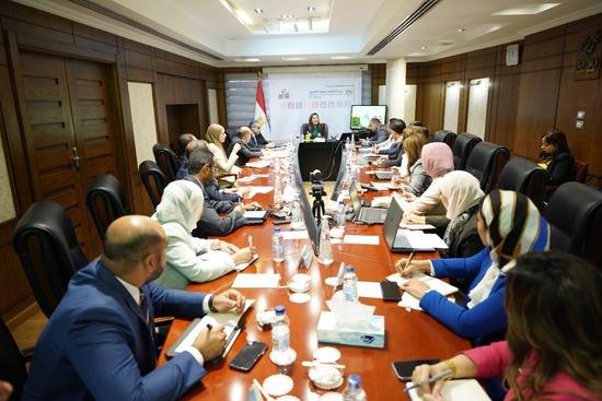وزيرة التخطيط تتابع الموقف التنفيذي للمبادرة الوطنية للمشروعات الخضراء الذكية 
