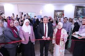 نائب رئيس جامعة الأزهر يفتتح المعرض الفني للمشغولات اليدوية
