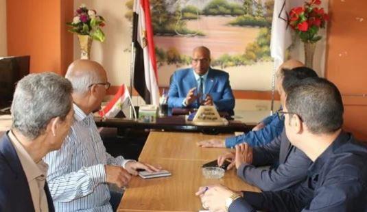 محافظ بني سويف يتابع انتظام امتحانات الشهر لطلاب سنوات النقل