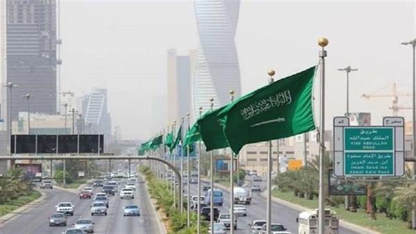 قرار عاجل من السعودية بشأن التوظيف في القطاعين العام والخاص