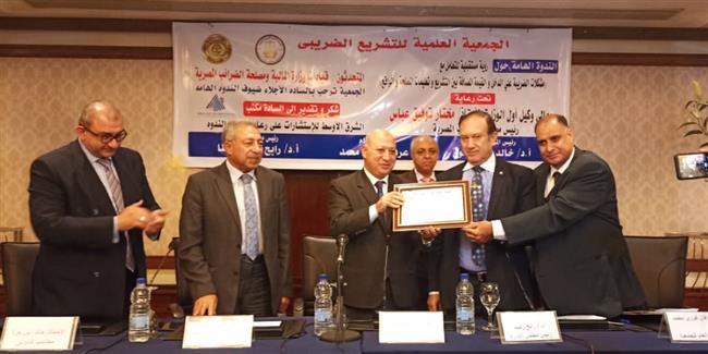 مصلحة الضرائب تناقش مشكلات ضريبتى الدخل والقيمة المضافة 