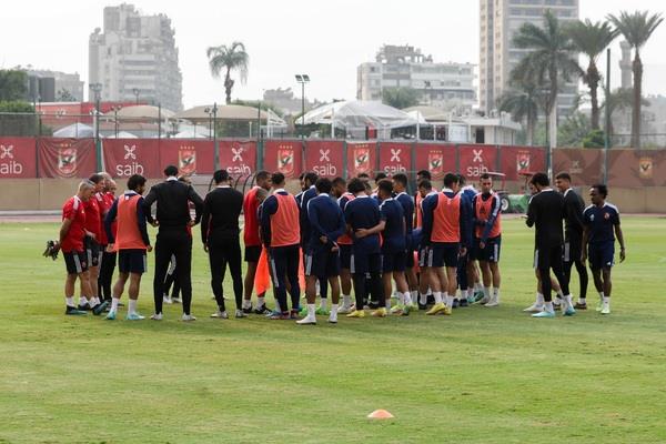 الأهلي يختتم تدريباته استعدادًا لمباراة الداخلية