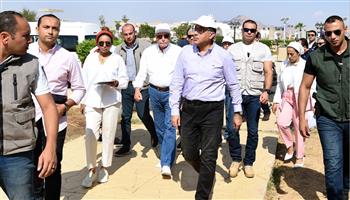   رئيس الوزراء يتفقد المنطقة الخضراء بمحيط المركز الدولي للمؤتمرات بشرم الشيخ