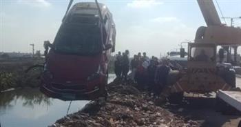   إصابة 3 أشخاص إثر سقوط «ملاكى» بترعة الساحل بطريق طلخا المنصورة