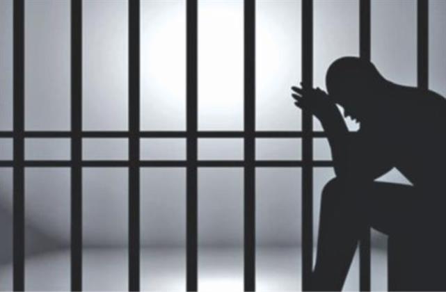 حبس سائق بتهمة سرقة هاتف محمول من طالب فى التجمع