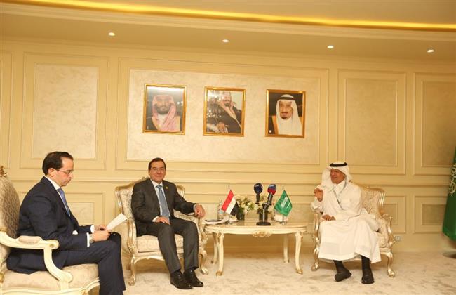 وزير البترول يبحث مع نظيره السعودي خفض الانبعاثات الكربونية