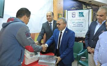   «الإنتاج الحربي» و«مصر الخير» تنظمان احتفالية لتوزيع معدات على شباب الفنيين بمحافظة المنيا