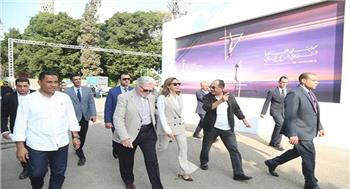   وزيرة الثقافة والفنان حسين فهمي يتفقدان اللمسات النهائية لتجهيزات «القاهرة السينمائي الدولي»