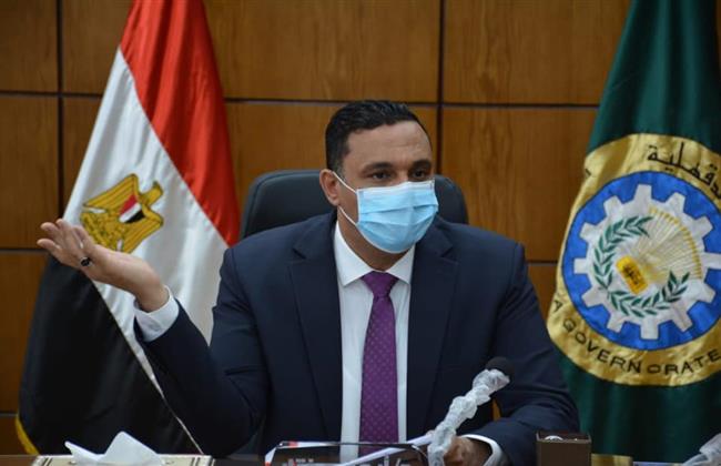 محافظ الدقهلية: سائق أتوبيس طريق المنصورة كان يتحدث في الهاتف المحمول وترك السيارة وقفز ..فيديو