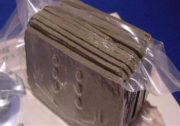 المشدد 3 سنوات لمتهم ضبط بـ 25 كيس حشيش ببورسعيد