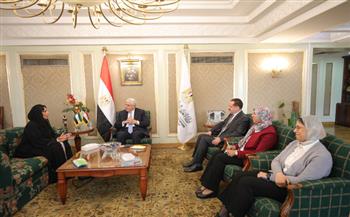   وزير التعليم العالي يبحث مع سفيرة الإمارات فى القاهرة سبل تعزيز التعاون المُشترك