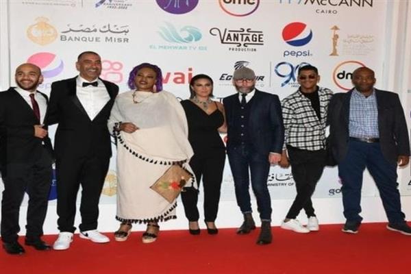 فيلم "بعيداً عن النيل" في افتتاح مهرجان القاهرة السينمائي الدولي