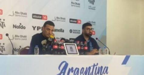 مدرب الأرجنتين: علاقتي بميسي أقوى مما يتخيله أحد