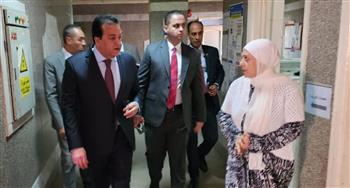   وزير الصحة يتفقد مكتب صحة مدينة نصر أول ومركز طبي شيراتون