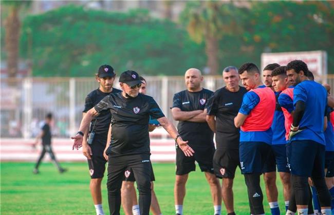 لاعبو الزمالك يخوضون تدريبات فنية وخططية خاصة