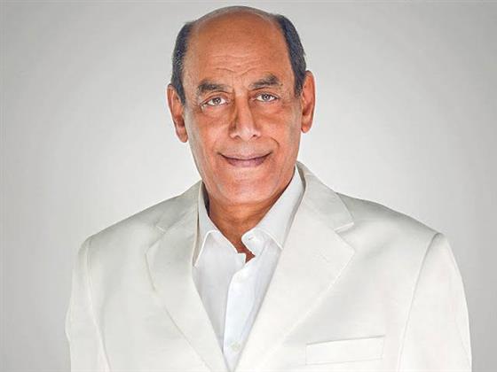 مؤسسة فلسطينية تكرم الفنان أحمد بدير والشاعر هشام الجخ