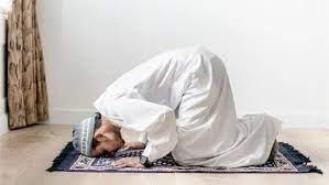 هل المواظبة على أداء النوافل تجبر الصلاة الفائتة؟