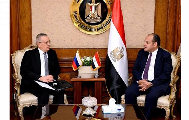 وزير التجارة يبحث مع السفير الروسي سبل تنمية التعاون الاقتصادى بين البلدين