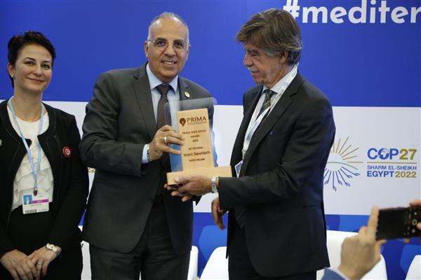 وزير الري يتسلم جائزة لبحثه حول الترابط بين المياه والطاقة والغذاء والنظم