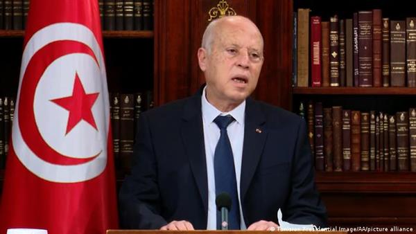 الرئيس التونسي يؤكد ضرورة الإسراع بتفعيل عمل مؤسسة "فداء"