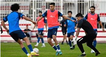 لاعبو الزمالك يخوضون تقسيمة فنية قوية