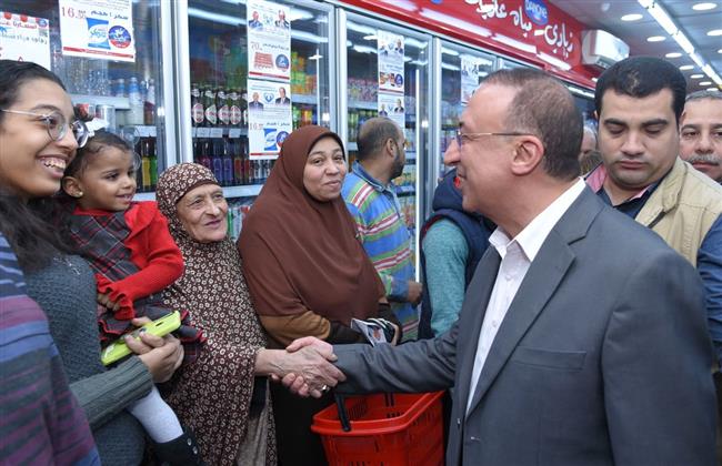 محافظ الإسكندرية: إضافة منتجات الألبان والزيت والبقوليات فى المرحلة الثانية لمبادرة فى حب الإسكندرية