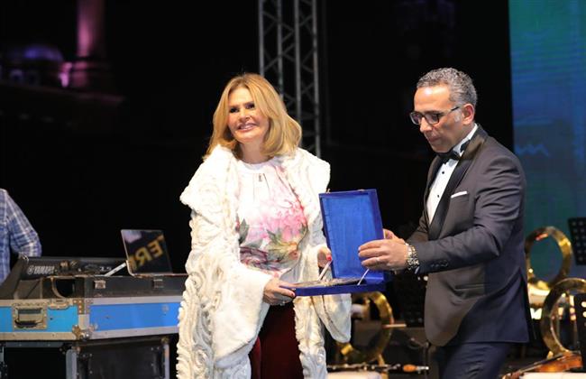 يسرا و عمرو يوسف ونجوم آخرين على قائمة سفراء النوايا الحسنة في حفل تدشين الجمعية المصرية لزراعة الكبد