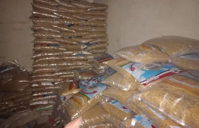 محافظة الجيزة: ضبط 112 طن سلع غذائية بمنشأت ومخازن مخالفة بالبدرشين وأطفيح 