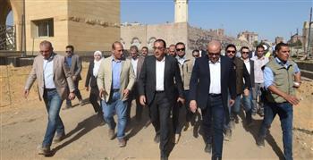 رئيس الوزراء يتفقد أعمال تطوير حديقة تلال الفسطاط