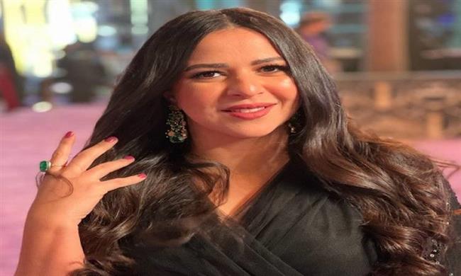أول تعليق من إيمى سمير غانم على "تحت تهديد السلاح"