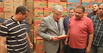 محافظ المنيا يقود حملة مفاجئة لضبط الأسواق ومحتكري السلع بمركز ابوقرقاص