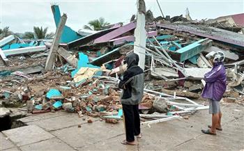   ارتفاع حصيلة ضحايا زلزال إندونيسيا إلى 62 قتيلا على الأقل