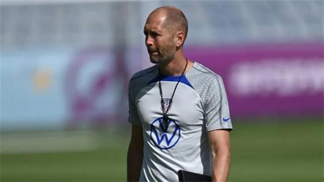 مدرب منتخب أمريكا يعبر عن حزنه بعد التعادل مع ويلز في كأس العالم