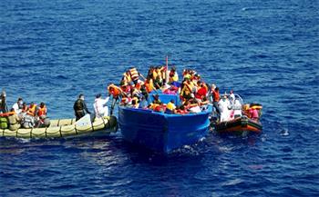   اليونان تطلق عملية لإنقاذ مركب يقل نحو 500 مهاجر