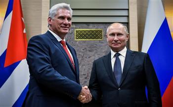   الرئيسان الروسى والكوبى يرفعان الستار عن النصب التذكارى لفيدل كاسترو فى موسكو
