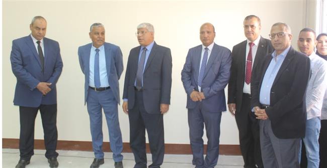 رئيس جامعة جنوب الوادى ووفد مصنع أسمنت قنا يتفقدون أعمال التطوير بكلية التمريض