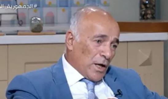 طبيب يعالج غير القادرين بدون مقابل: دعوة المريض كنز حقيقي