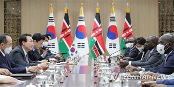   كوريا الجنوبية وكينيا تتفقان على إجراء محادثات لتعميق التعاون الاقتصادي والتجاري بين البلدين
